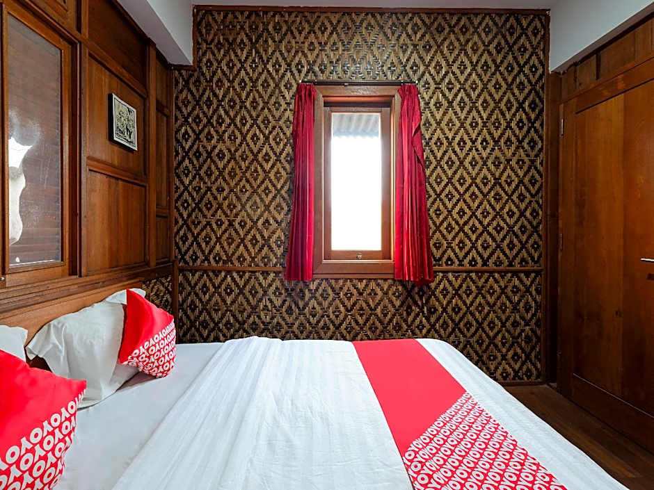 OYO 4016 Tan Jokteng Guest House