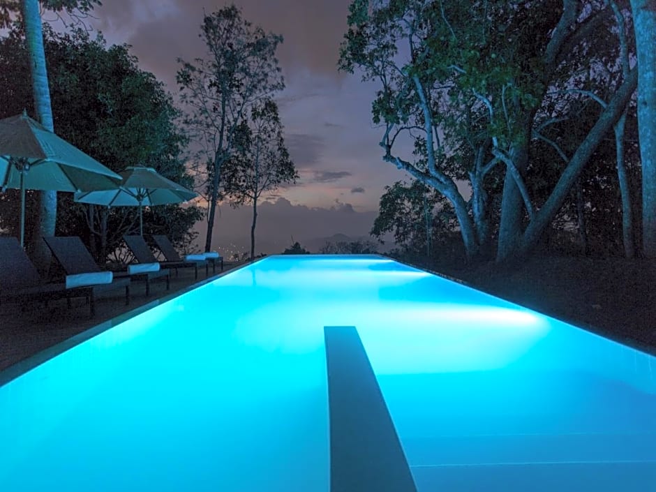 Mountbatten Bungalow - Thema Collection