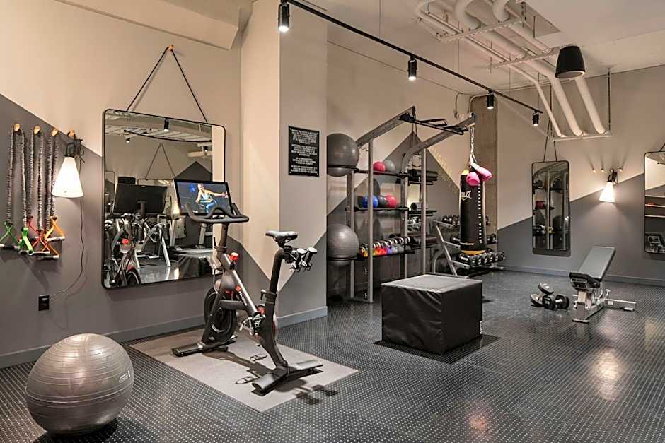 Moxy Portland Downtown