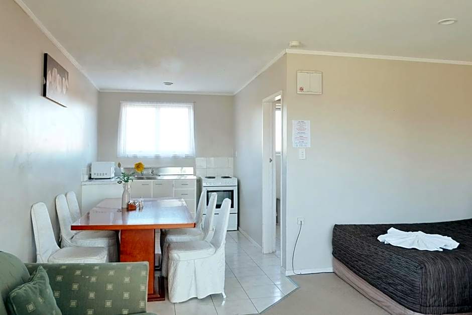 Gateway International Motel