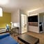 Holiday Inn Express Minneapolis West - Plymouth By IHG