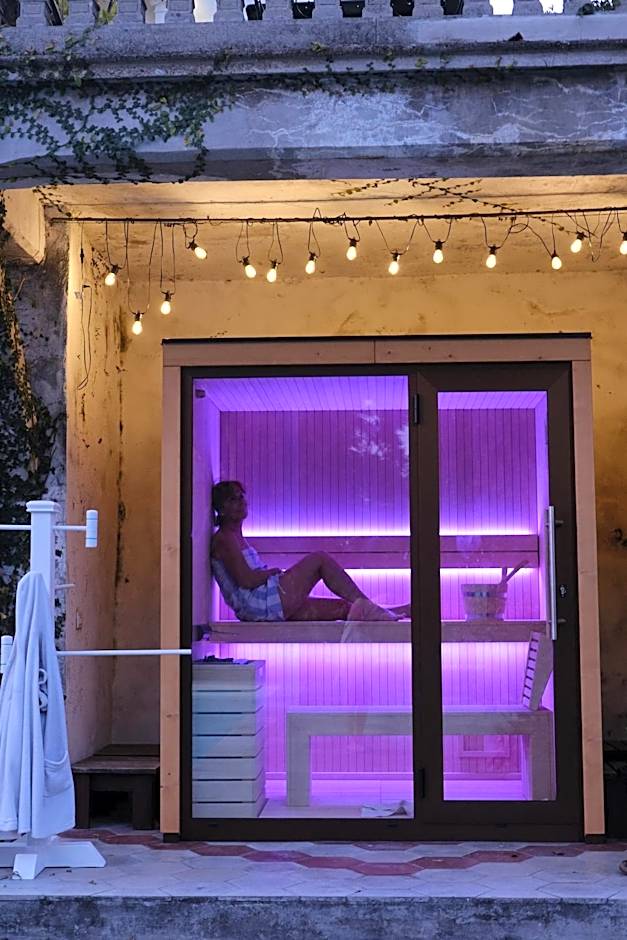 White Lilac Romantic B&B - Adults only