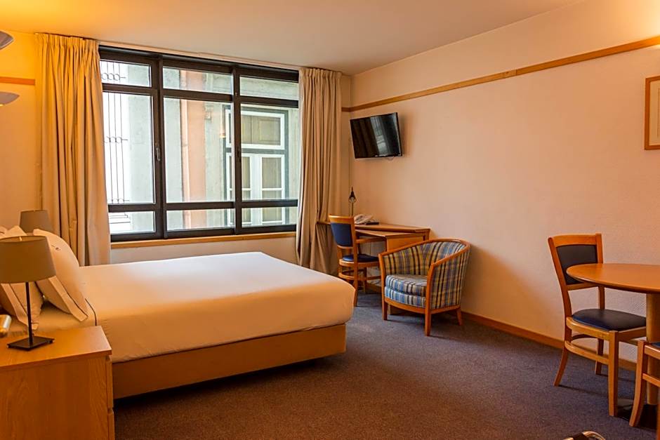 VIP Executive Eden Aparthotel