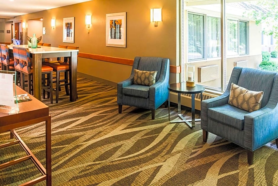 Comfort Inn West