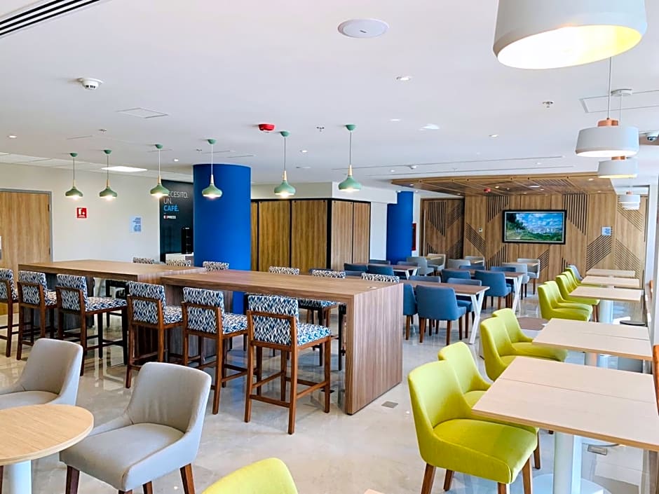 Holiday Inn Express Guadalajara Vallarta Poniente By IHG