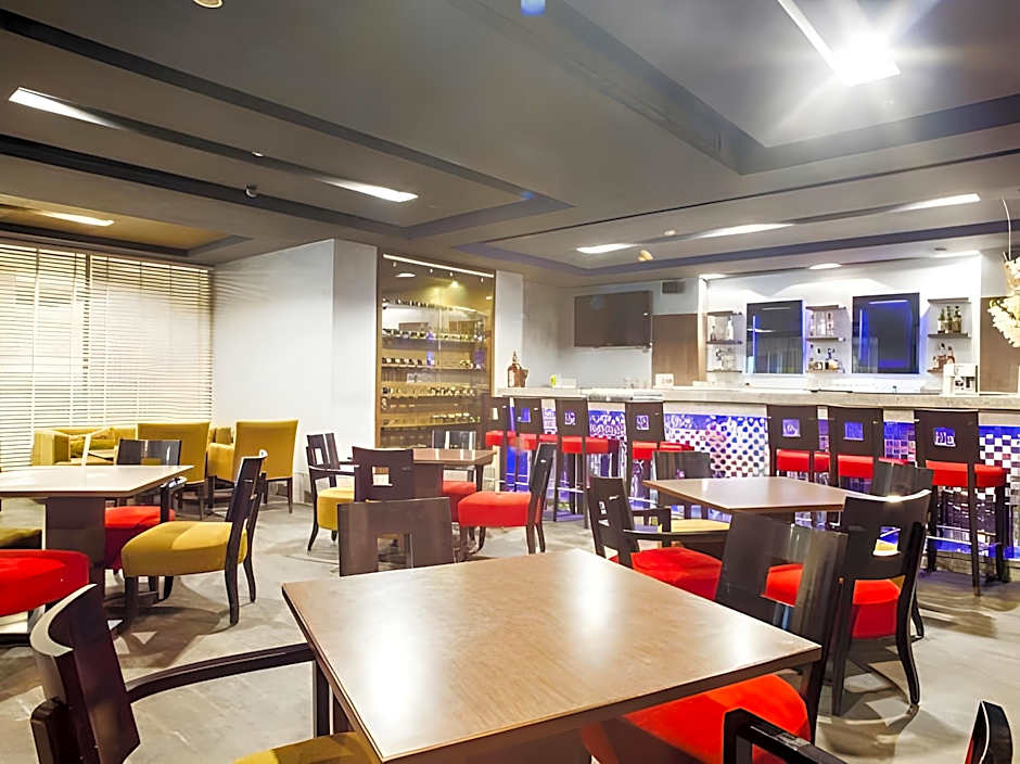 Vibe By The Lalit Traveller