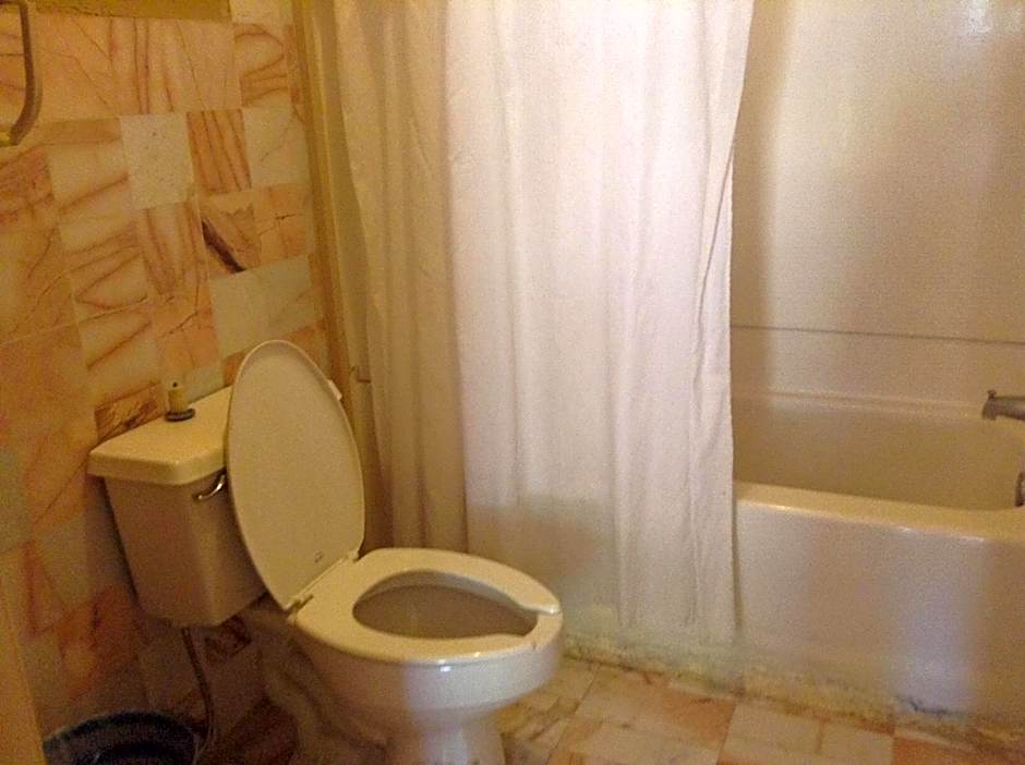 Los Jitos Hotel & Suites