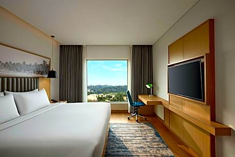 One-Bedroom Apartment with One King Bed and Concierge Lounge Access Includes 500 INR property credit and Cocktail hours from 6:00 PM – 8:00 PM