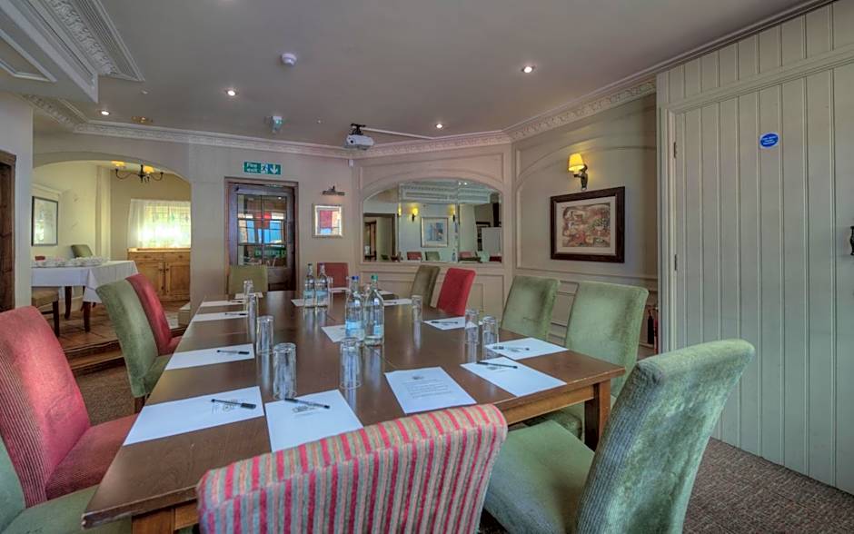 Dog & Partridge by Chef & Brewer Collection