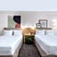 Spark by Hilton Bakersfield Central