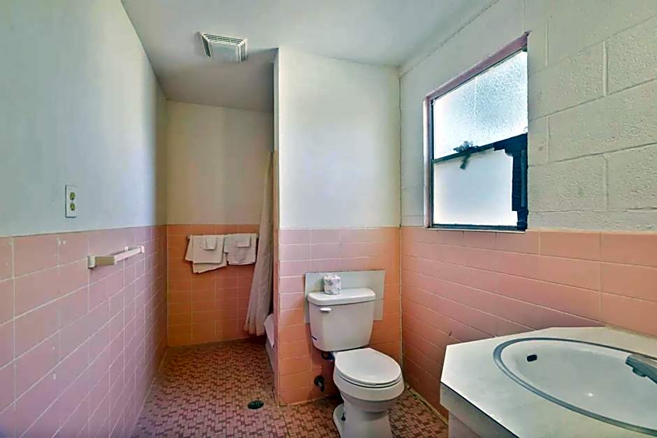 OYO Hotel Alpine TX near University