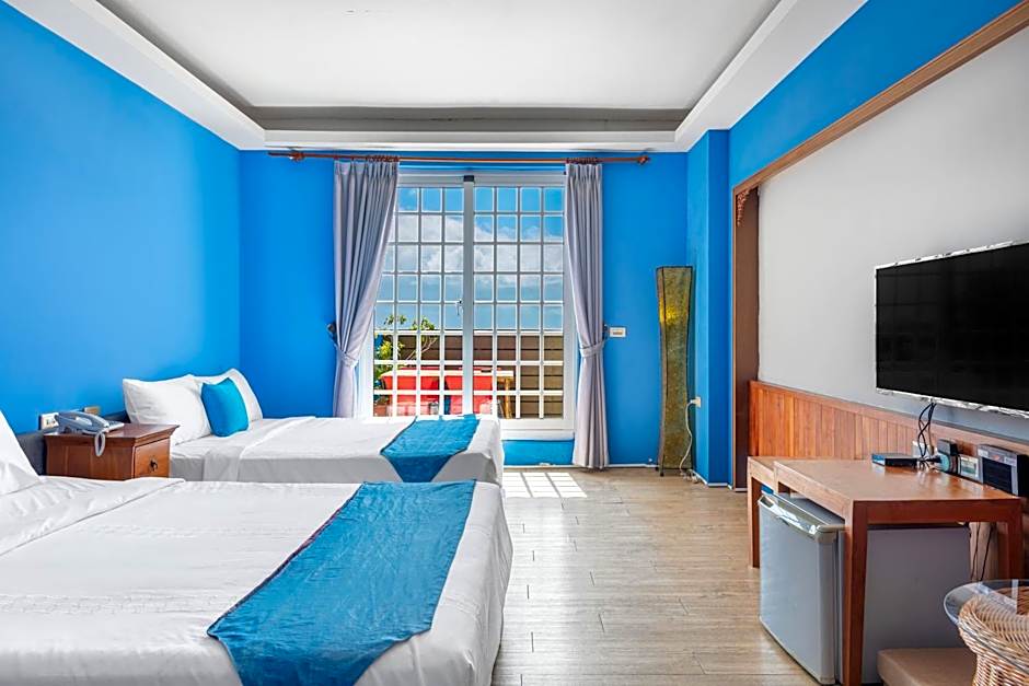 Golden Ocean Azure Hotel