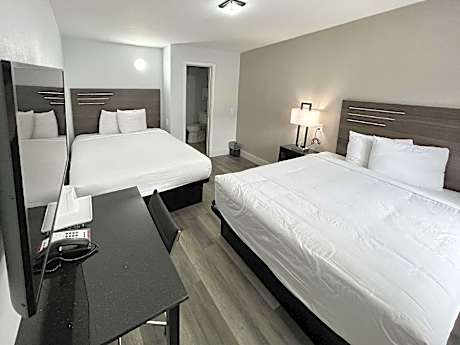 2 Queen Beds | Mob Acc RI Shwr Nsmk Micfridg