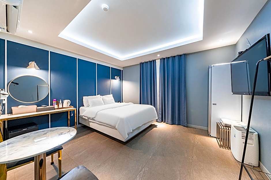 KNox Hotel