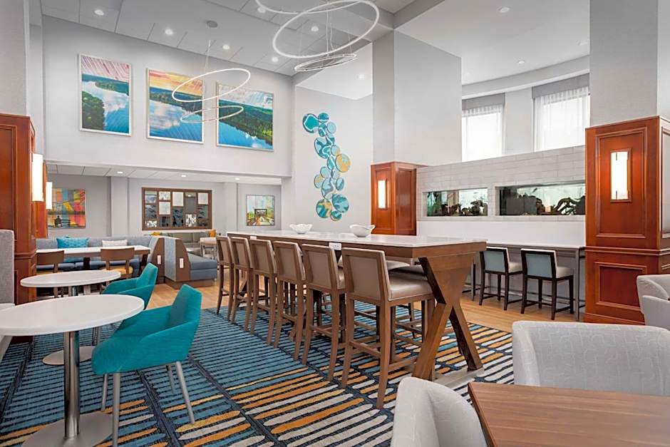 Hampton Inn By Hilton & Suites Atl-Six Flags
