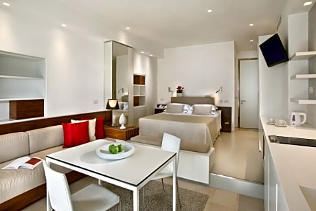 Studio Apartment - Separate Building