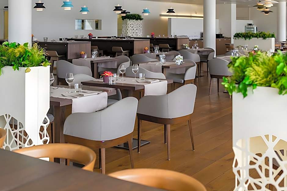Discovery Hotel