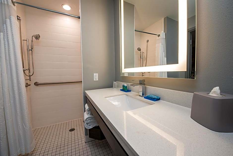 Holiday Inn Express & Suites Houston SE - Airport Area By IHG