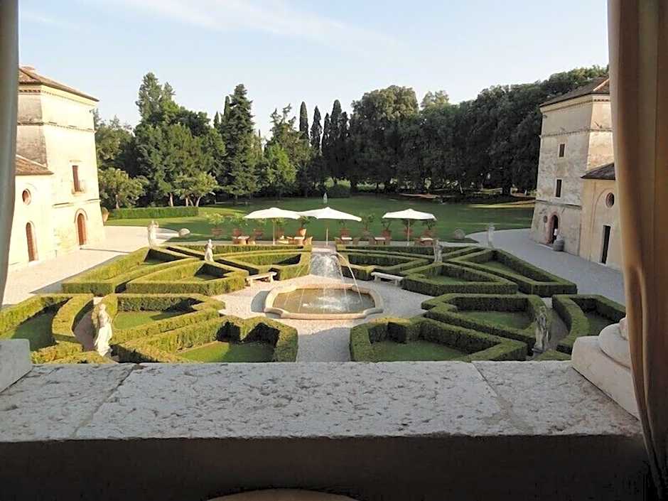 Villa Giona