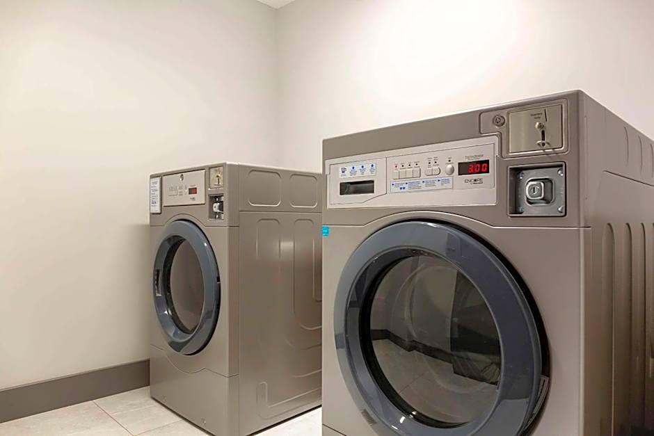 Cambria Hotel Niagara Falls