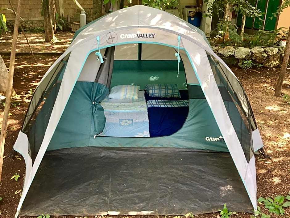 Yaxche Centro Hostal y Camping