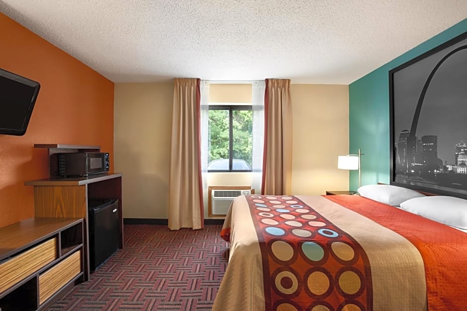 Super 8 by Wyndham Fairview Heights-St. Louis