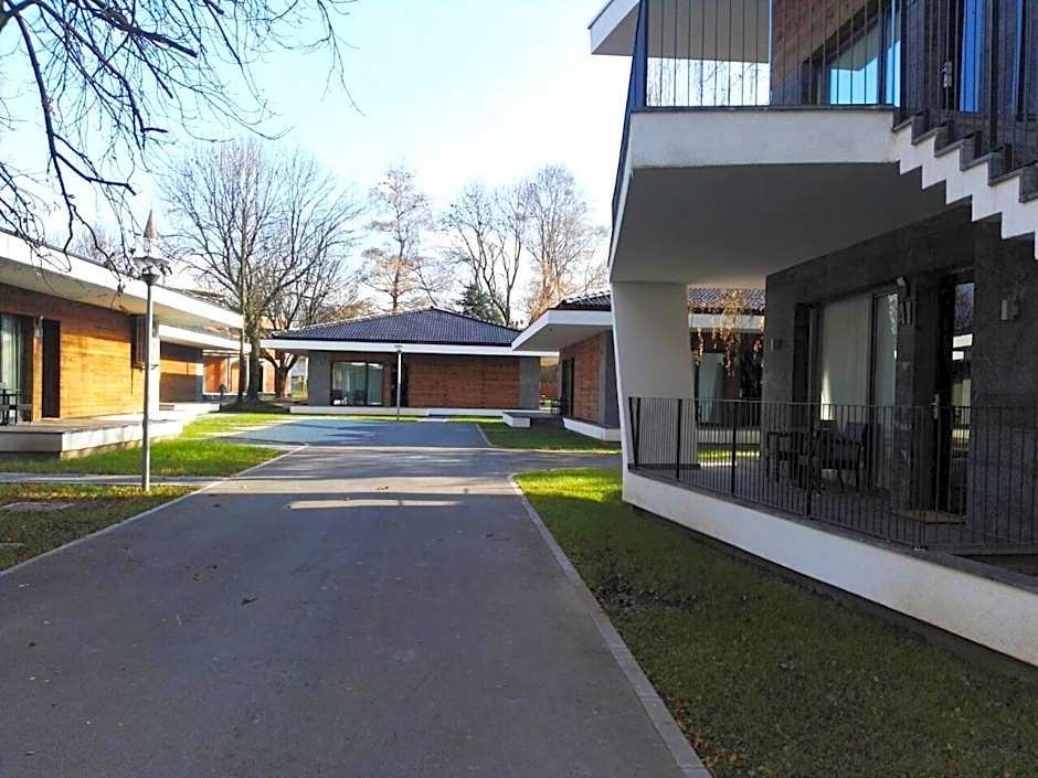 Villas and apartments Oaza