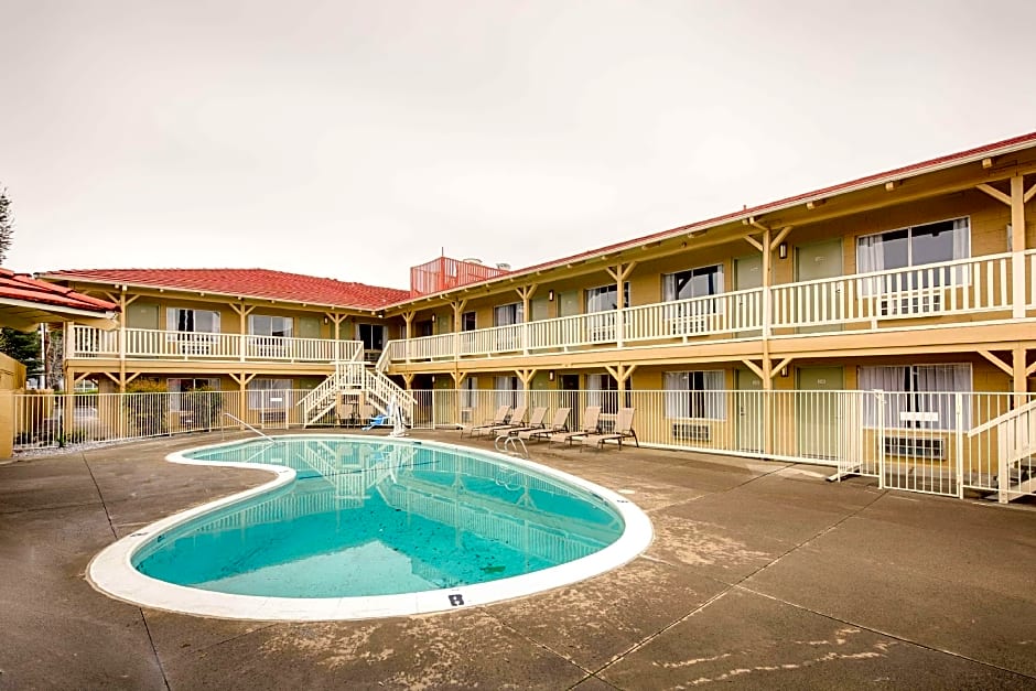 Red Lion Inn & Suites Redding