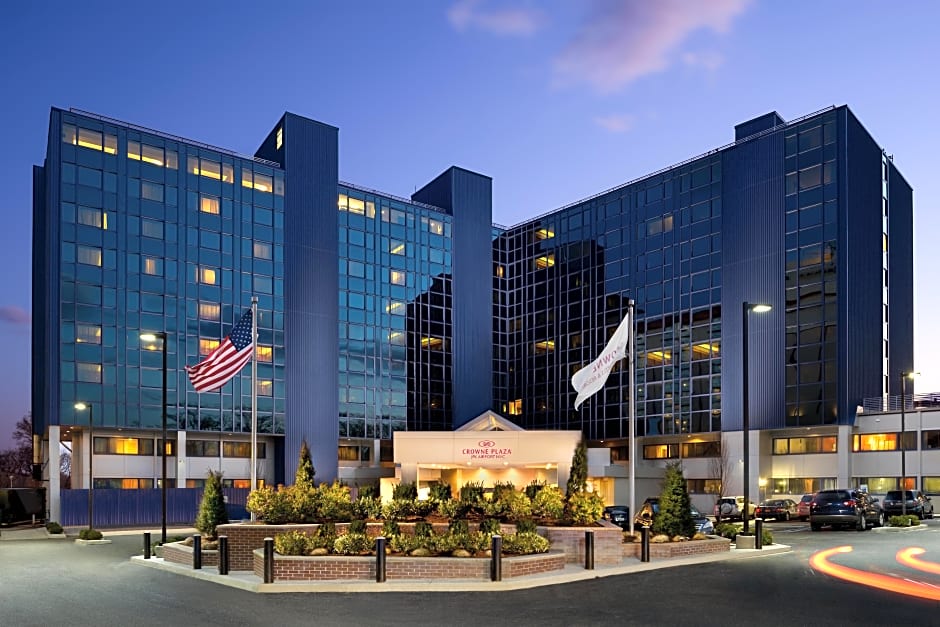 Crowne Plaza JFK Airport New York City, an IHG Hotel