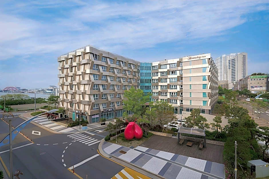 Chungchoho Best Hotel