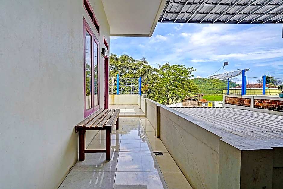 OYO 91329 Guest House Le-banon Syariah