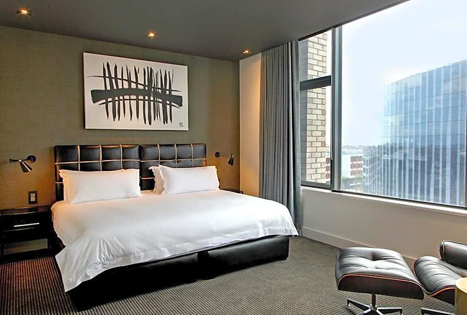 Century City Hotel Urban Square