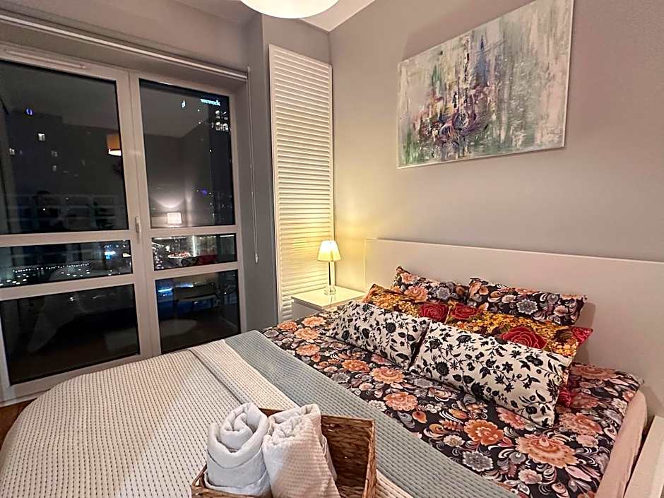 Platinum Towers by CityApartmentsPARKING