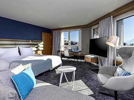 Junior Suite with Lake View