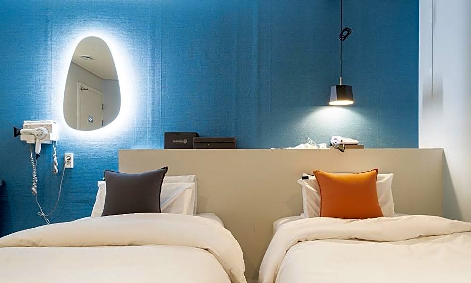 Uiwang Hotel Nine