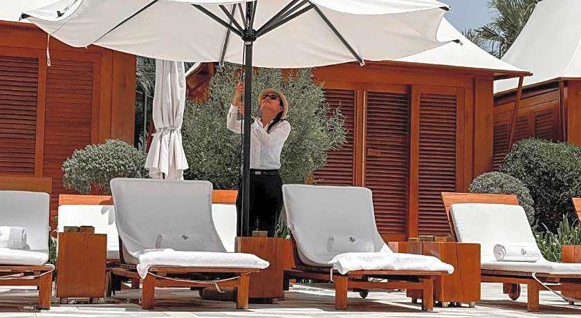 Four Seasons Hotel Kuwait at Burj Alshaya