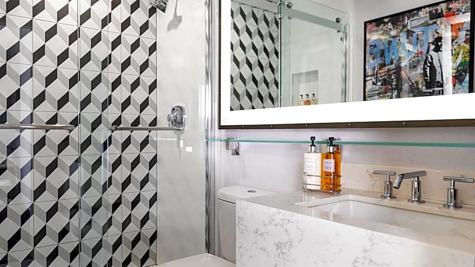 Montrose at Beverly Hills