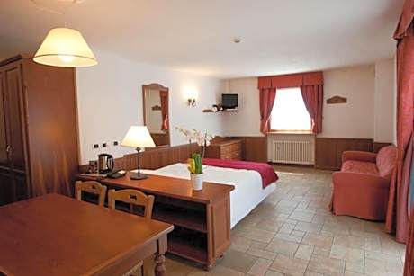 Studio with Balcony (3 Adults)