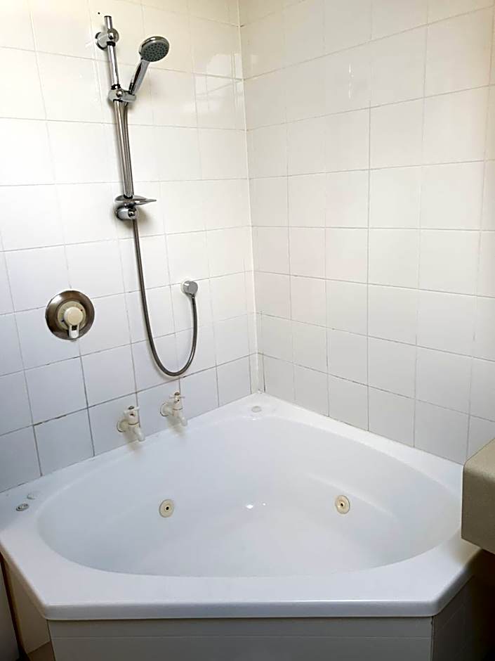 Rosewood Court Motel