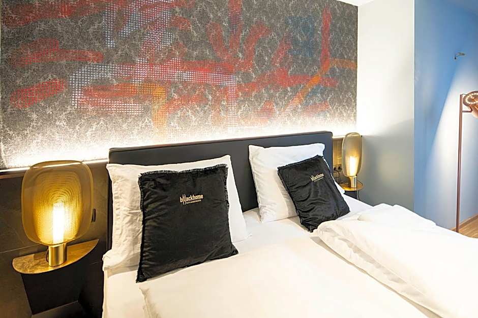 Blackhome Innsbruck City East I contactless check-in