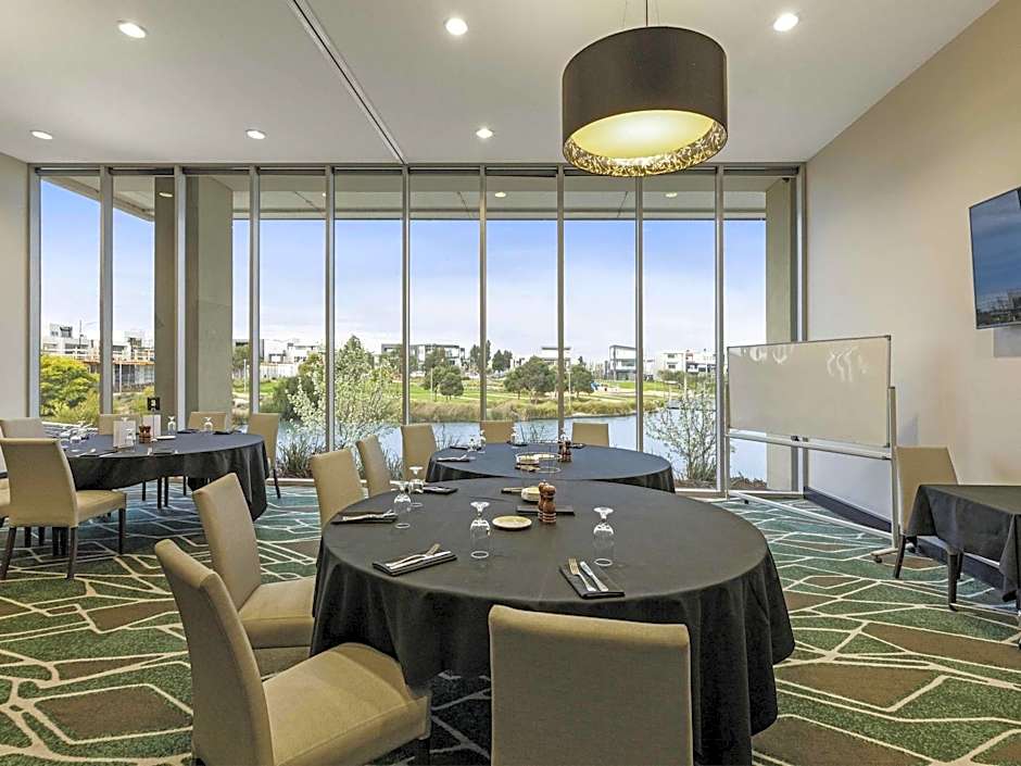 Mercure Melbourne Caroline Springs