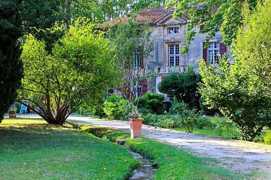 Chateau De Roussan