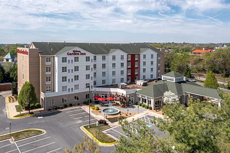 Photo 1 of 50 of Hilton Garden Inn Winchester