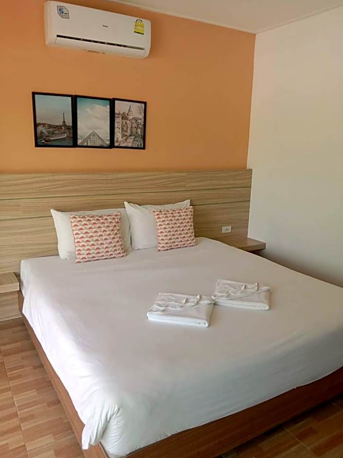 โรงแรม ทิพย์บุรี ริเวอร์ไซค์