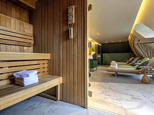 Le Louis Versailles Château Hotel-MGallery