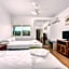 Cairns Reef Apartments & Motel