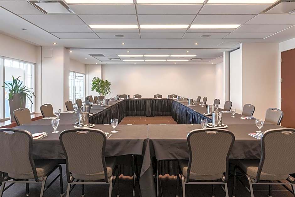 Four Points by Sheraton Levis