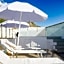 White 1903 - Rooftop Pool & Luxury Rooms