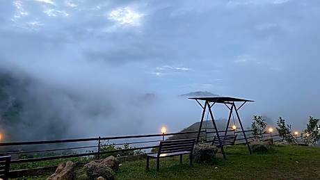 Hill Monk - Whispering Mist