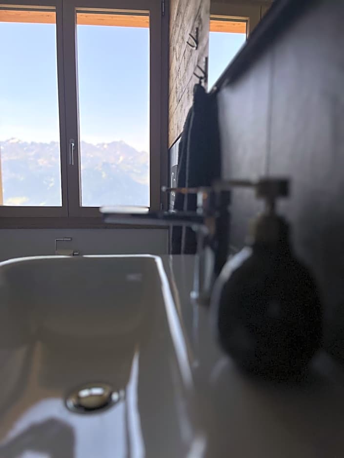 Berggasthaus Eggberge - Boutique Mountain Hotel - Access via Cablecar